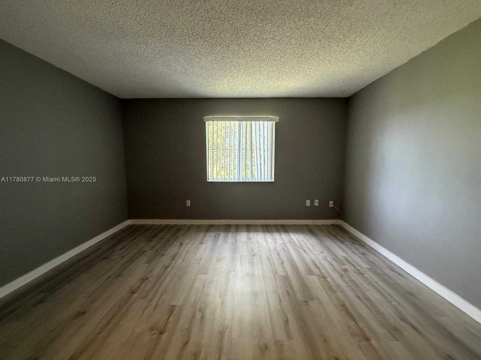 Small Image of 15741 SOUTH WEST 137TH AVE #204, Miami Number 10
