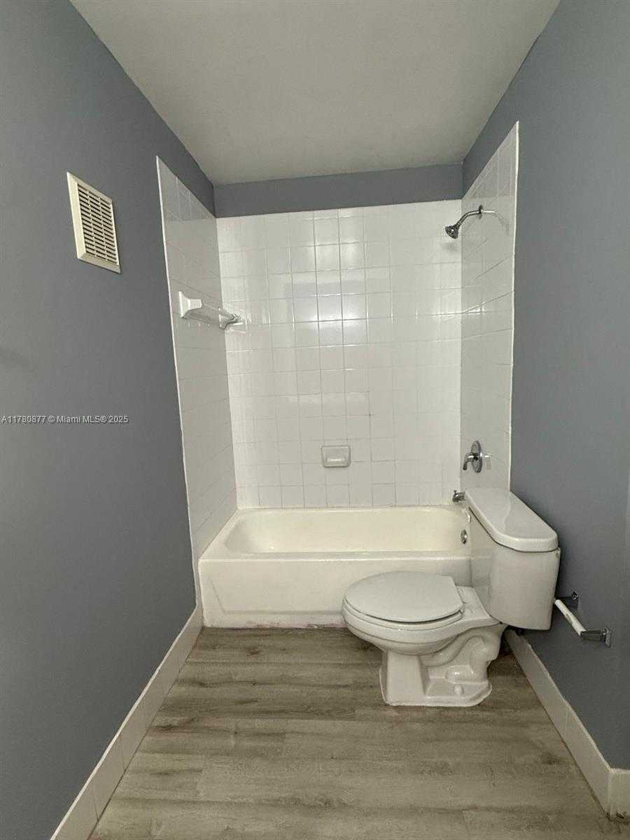 Small Image of 15741 SOUTH WEST 137TH AVE #204, Miami Number 12