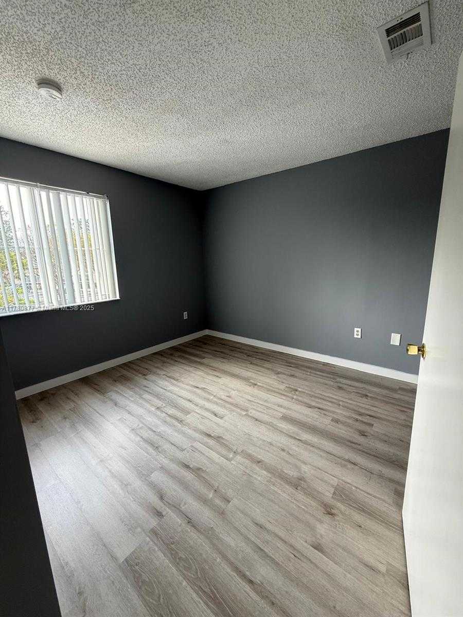 Small Image of 15741 SOUTH WEST 137TH AVE #204, Miami Number 18