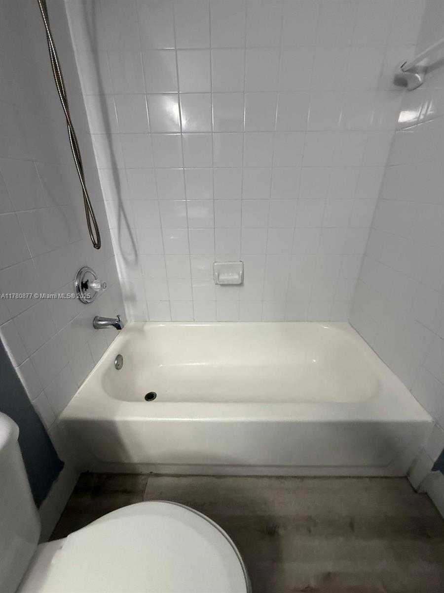 Small Image of 15741 SOUTH WEST 137TH AVE #204, Miami Number 20
