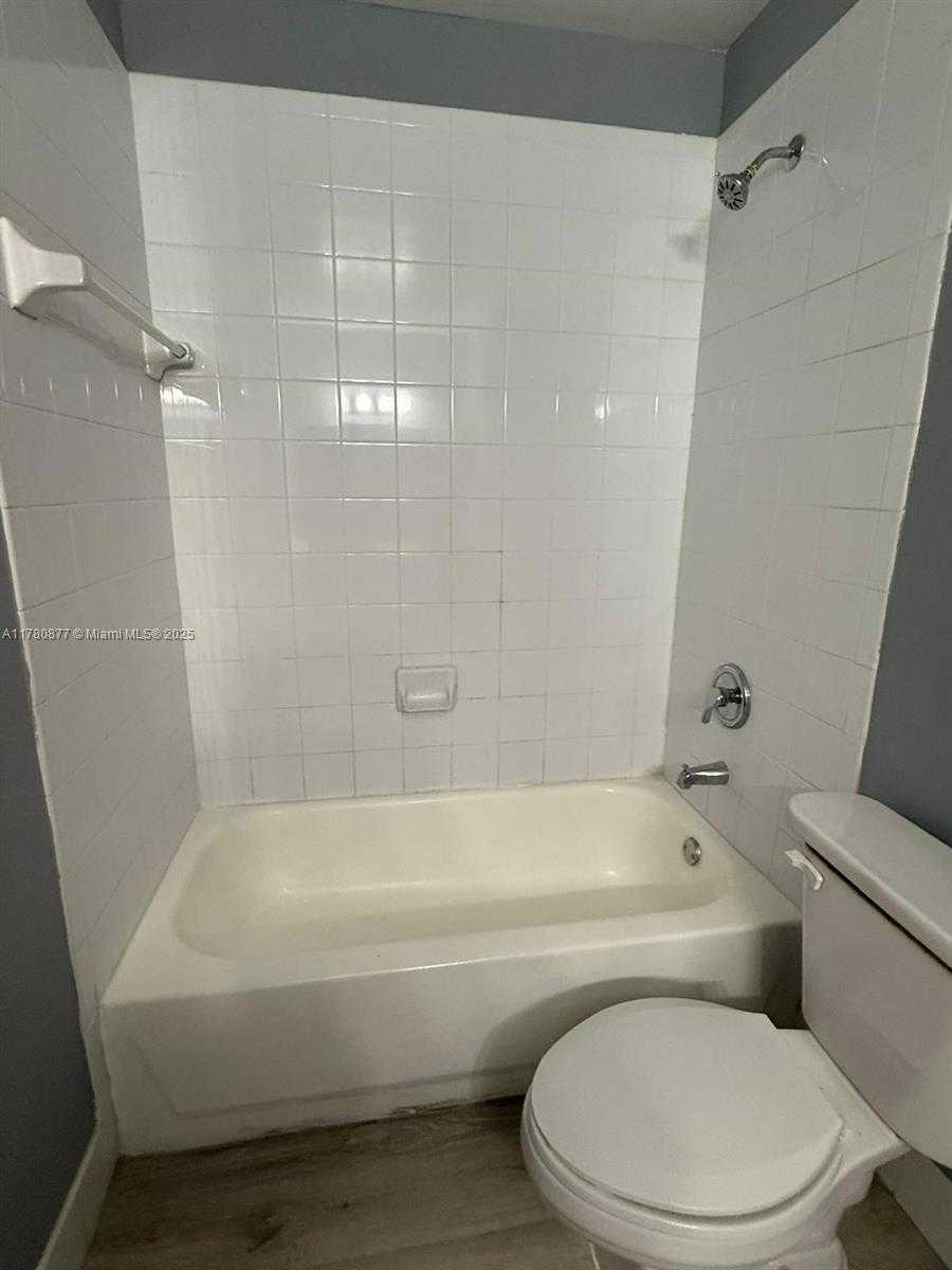 Small Image of 15741 SOUTH WEST 137TH AVE #204, Miami Number 21