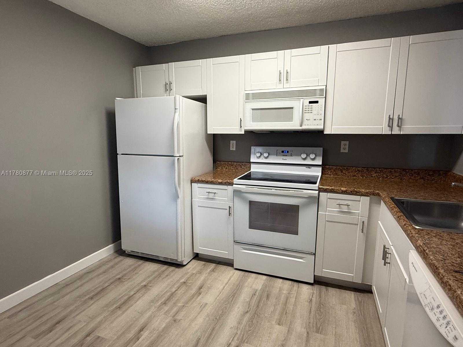 Small Image of 15741 SOUTH WEST 137TH AVE #204, Miami Number 5
