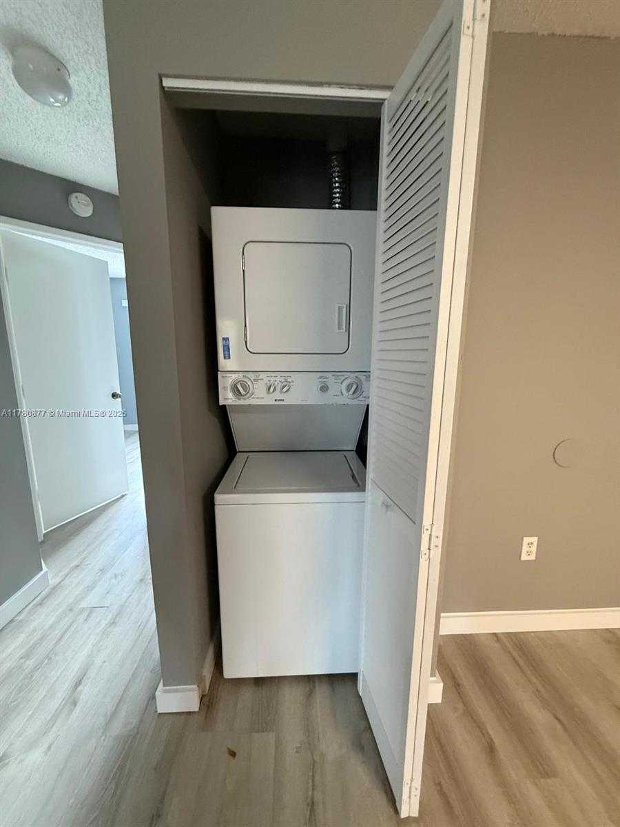 Small Image of 15741 SOUTH WEST 137TH AVE #204, Miami Number 9