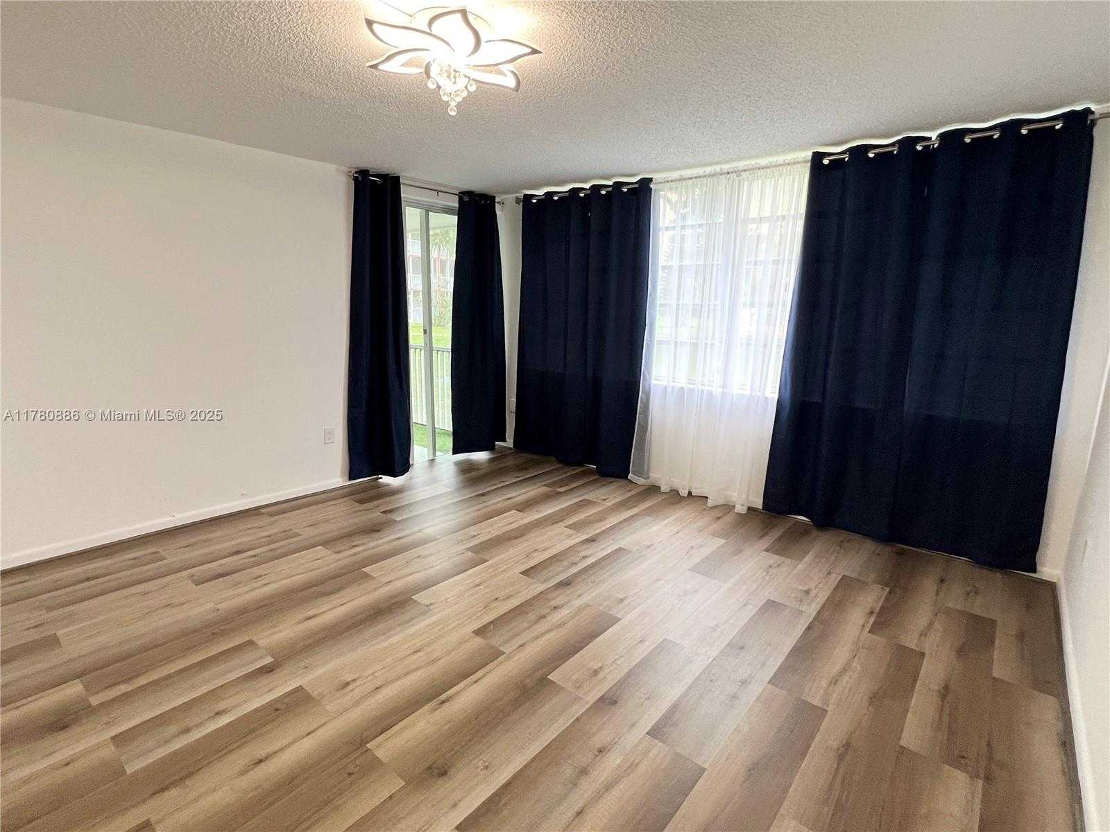 Small Image of 1750 NORTH EAST 191ST ST #111-2, Miami Number 13