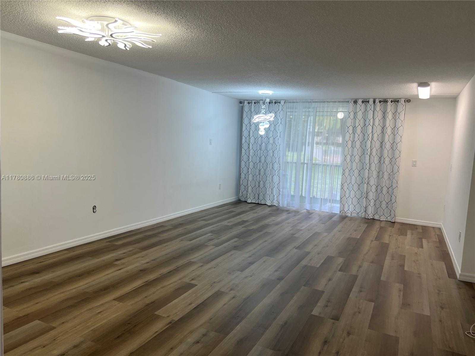 Small Image of 1750 NORTH EAST 191ST ST #111-2, Miami Number 16