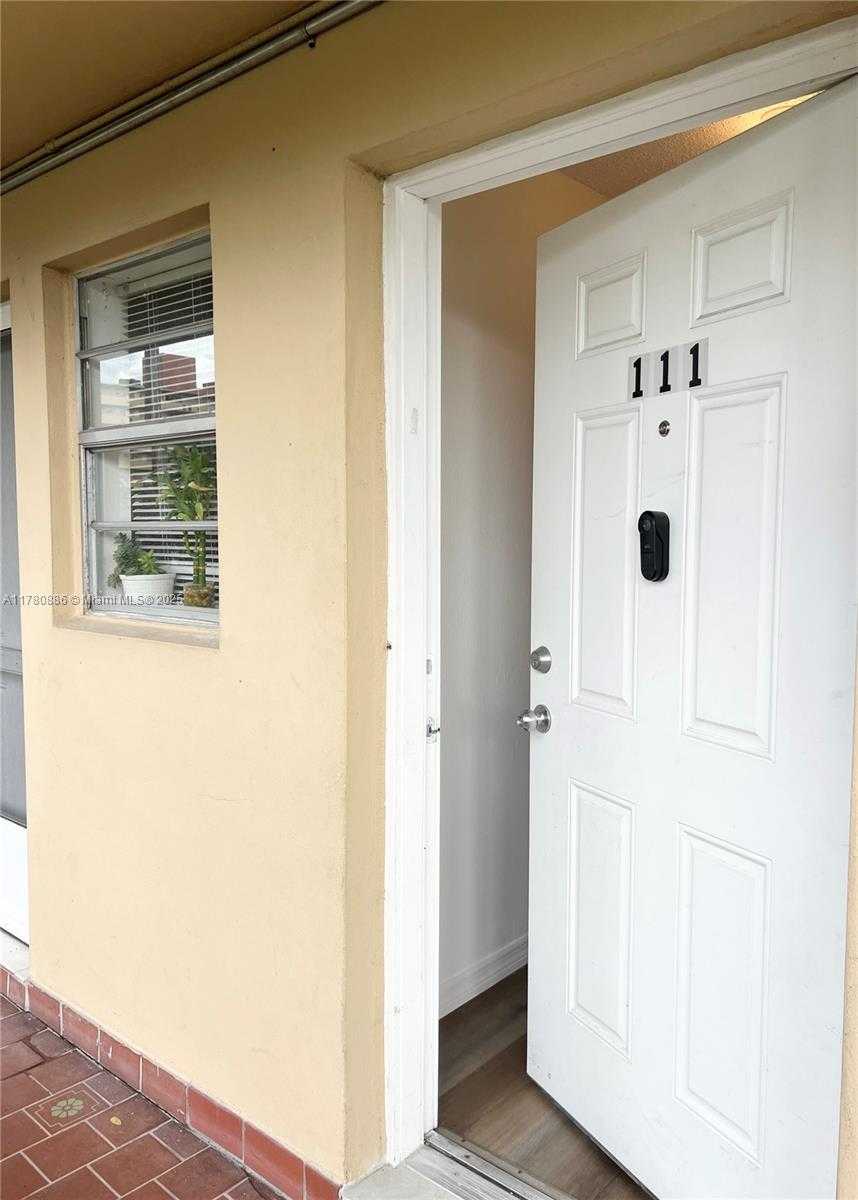 Small Image of 1750 NORTH EAST 191ST ST #111-2, Miami Number 18