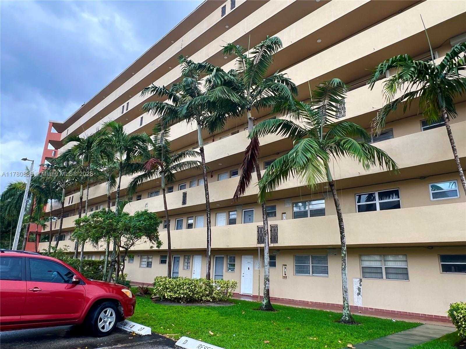 Small Image of 1750 NORTH EAST 191ST ST #111-2, Miami Number 21