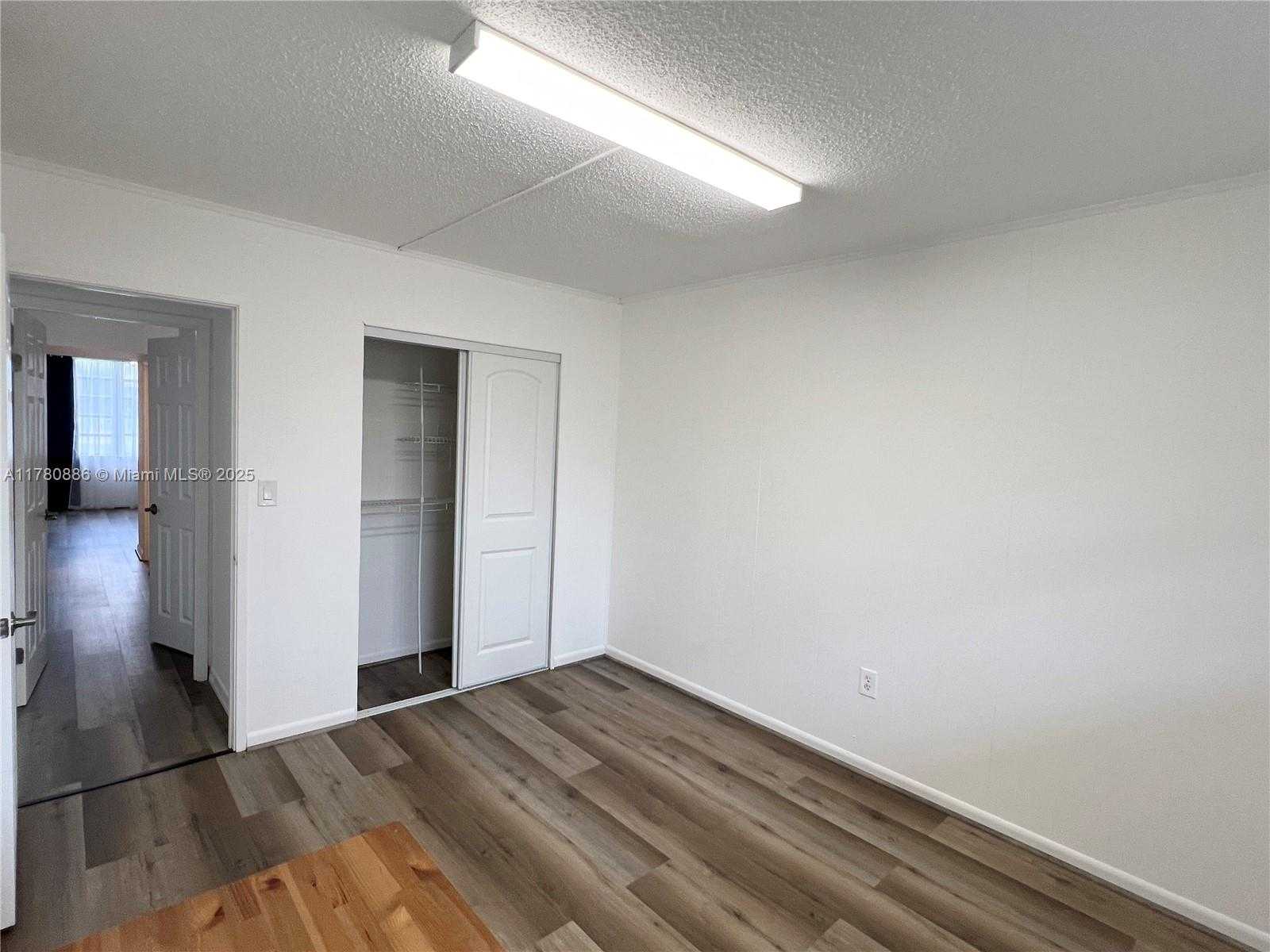 Small Image of 1750 NORTH EAST 191ST ST #111-2, Miami Number 6