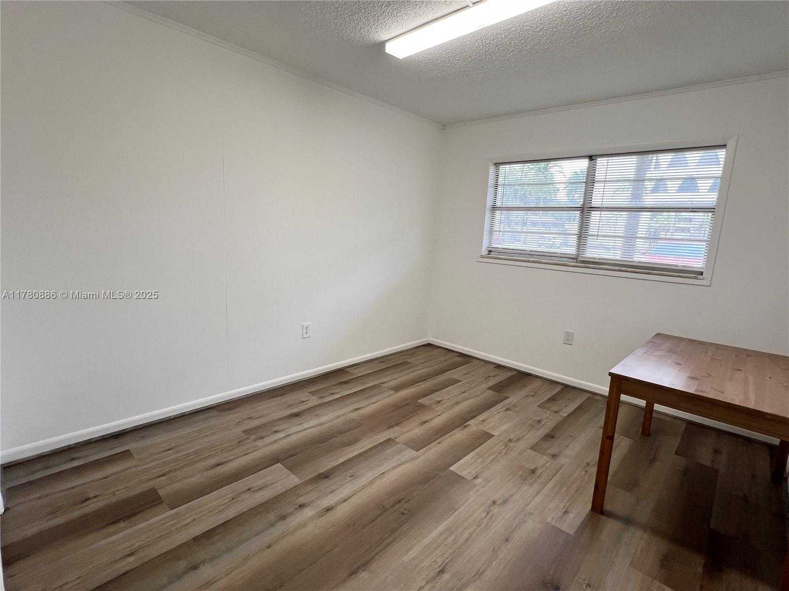 Small Image of 1750 NORTH EAST 191ST ST #111-2, Miami Number 7