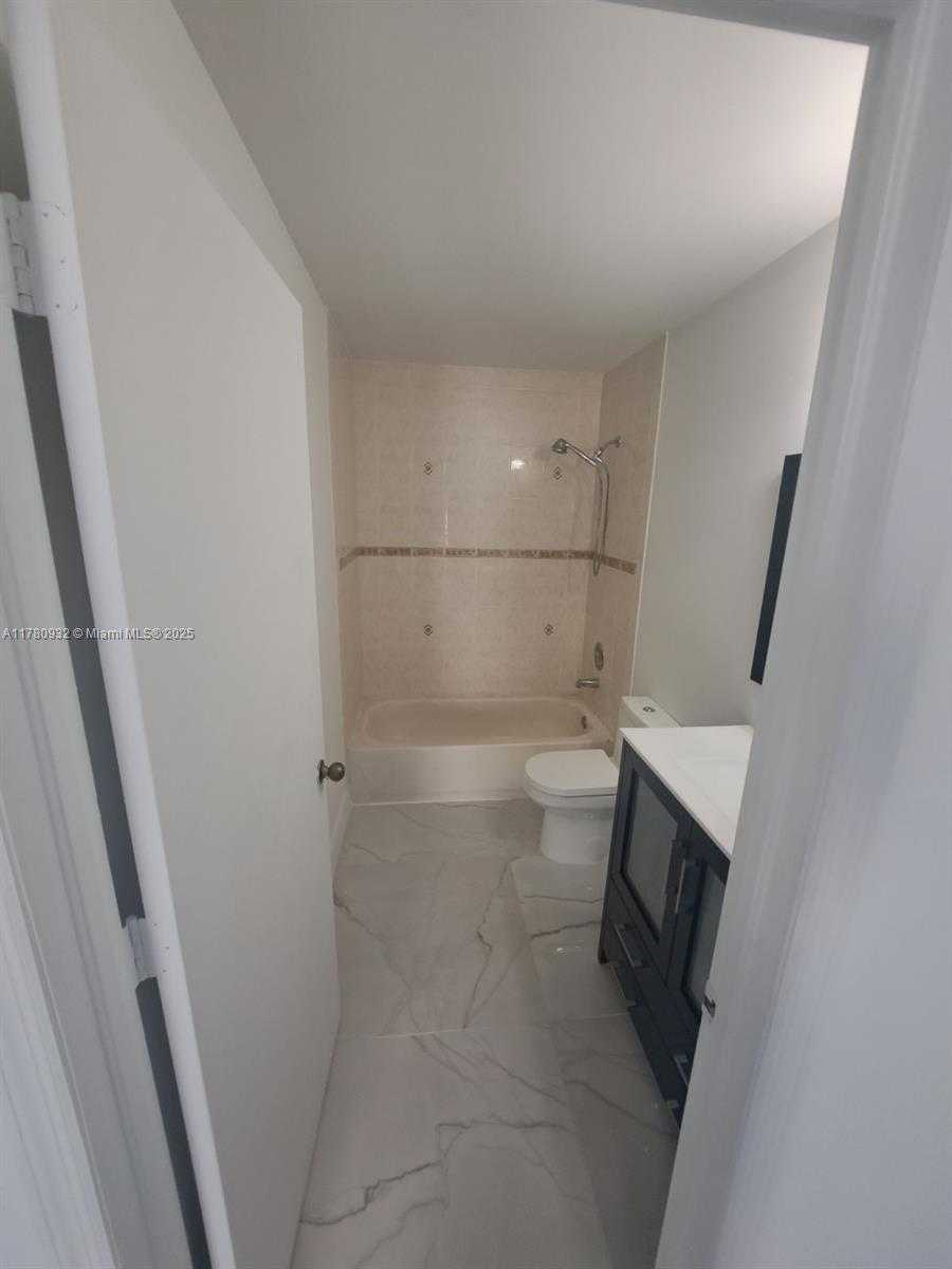 Small Image of 8725 SOUTH WEST 152ND AVE #325, Miami Number 12