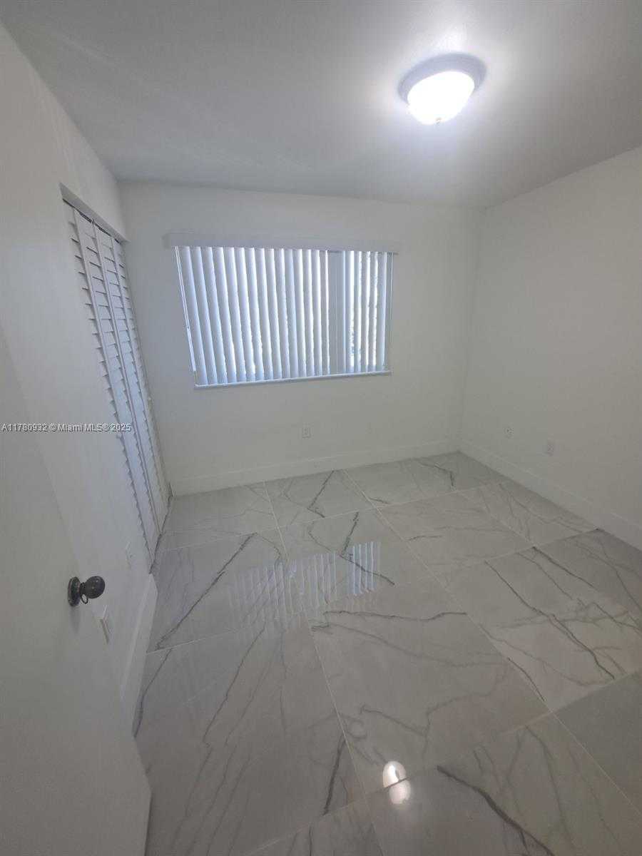 Small Image of 8725 SOUTH WEST 152ND AVE #325, Miami Number 20