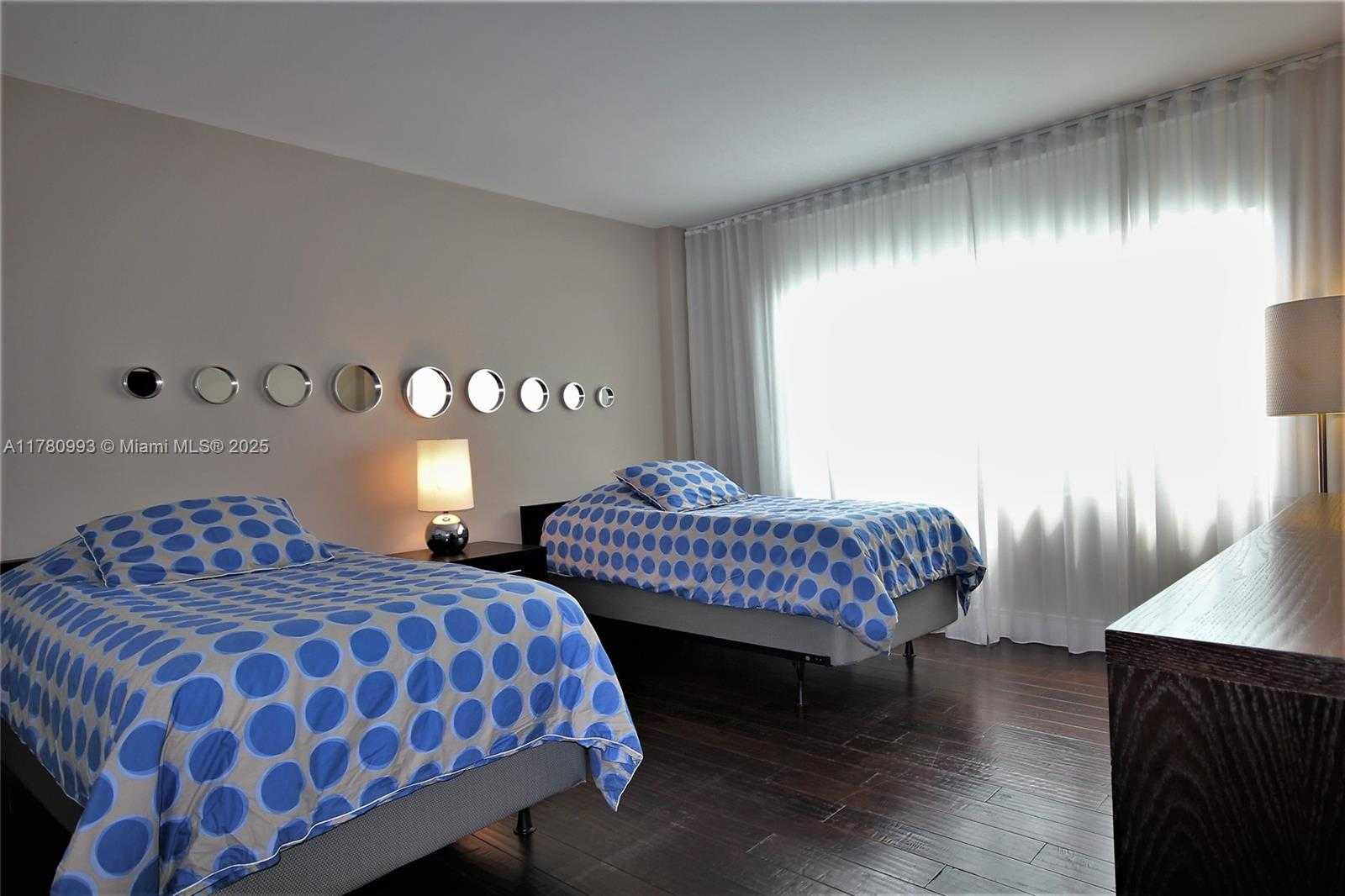 Small Image of 5151 COLLINS AV #924, Miami Beach Number 15