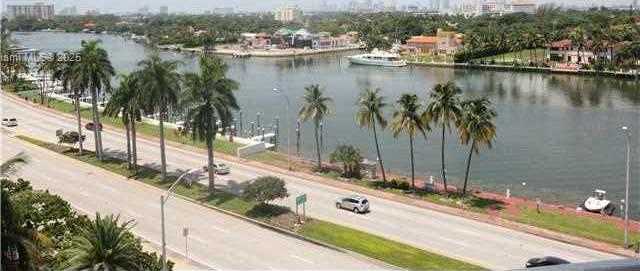 Small Image of 5151 COLLINS AV #924, Miami Beach Number 4