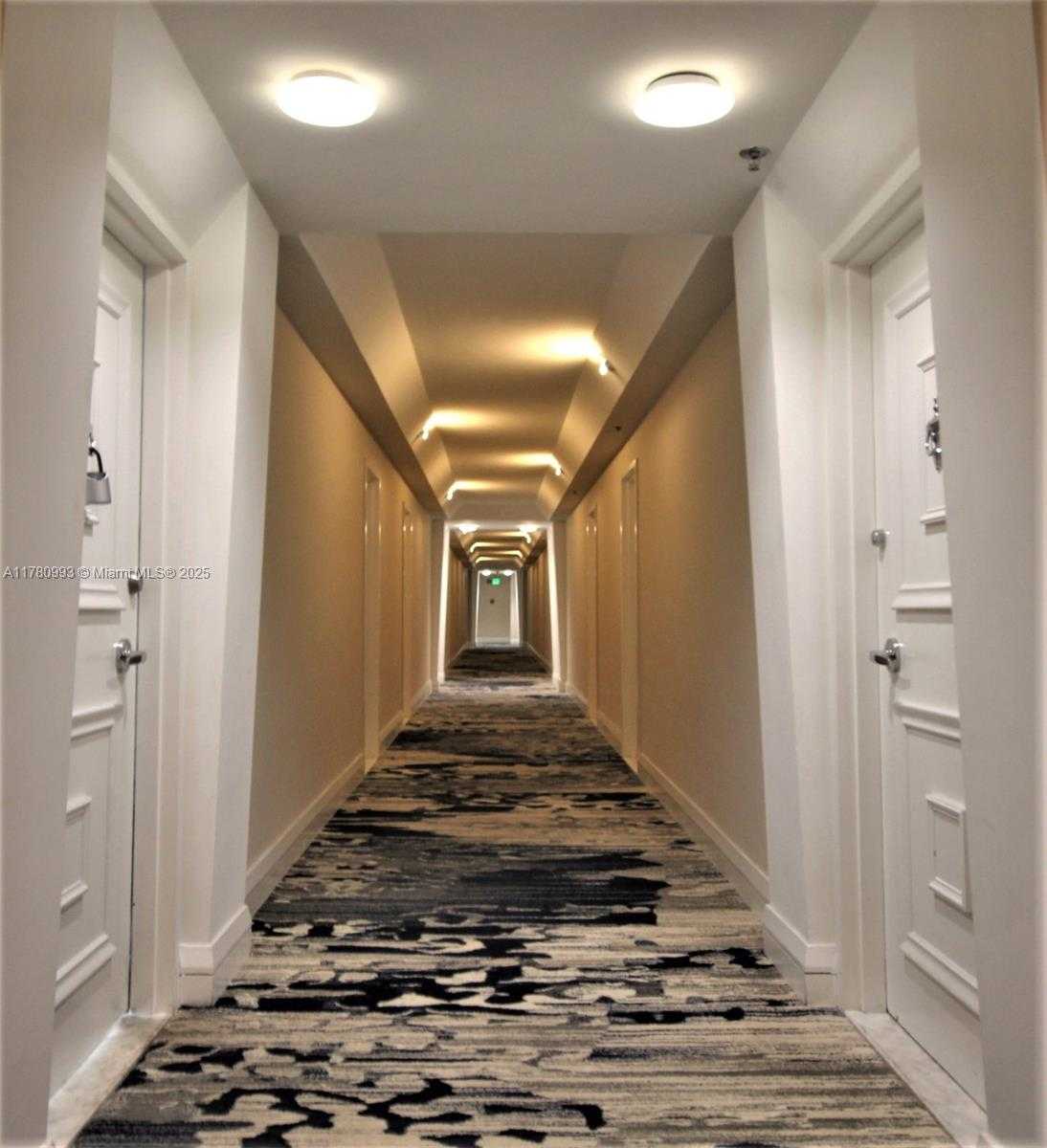 Small Image of 5151 COLLINS AV #924, Miami Beach Number 44