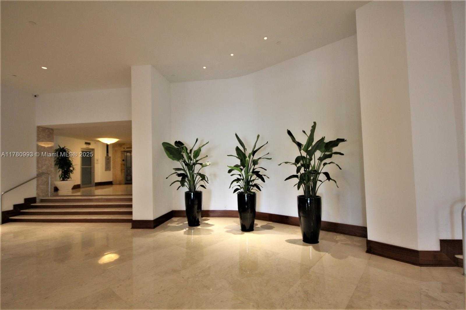 Small Image of 5151 COLLINS AV #924, Miami Beach Number 51