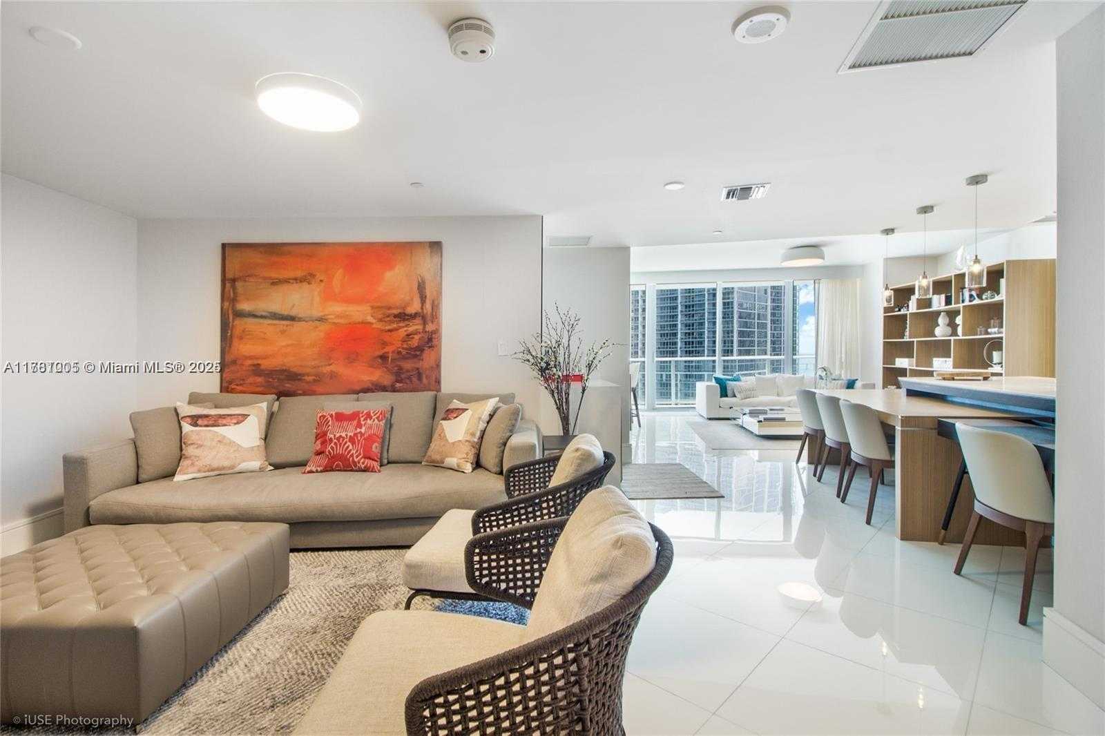 Small Image of 200 BISCAYNE BOULEVARD WAY #3108, Miami Number 11