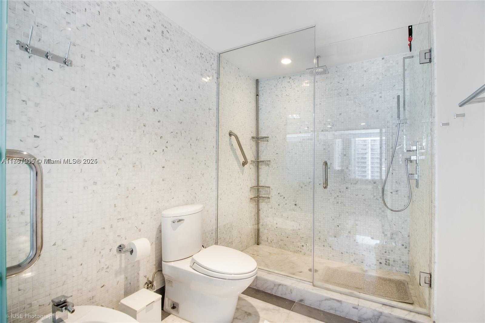 Small Image of 200 BISCAYNE BOULEVARD WAY #3108, Miami Number 15