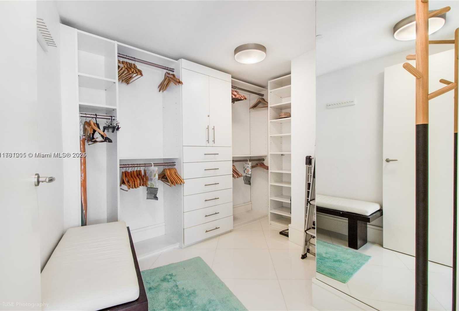 Small Image of 200 BISCAYNE BOULEVARD WAY #3108, Miami Number 16