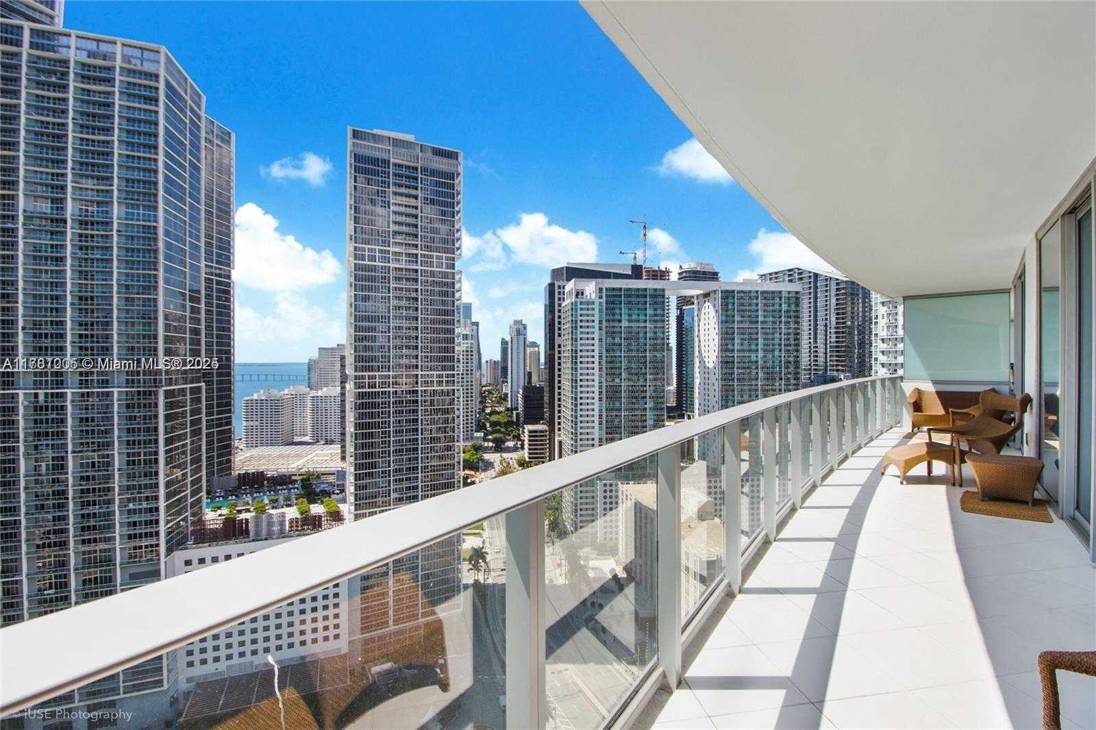 Small Image of 200 BISCAYNE BOULEVARD WAY #3108, Miami Number 19
