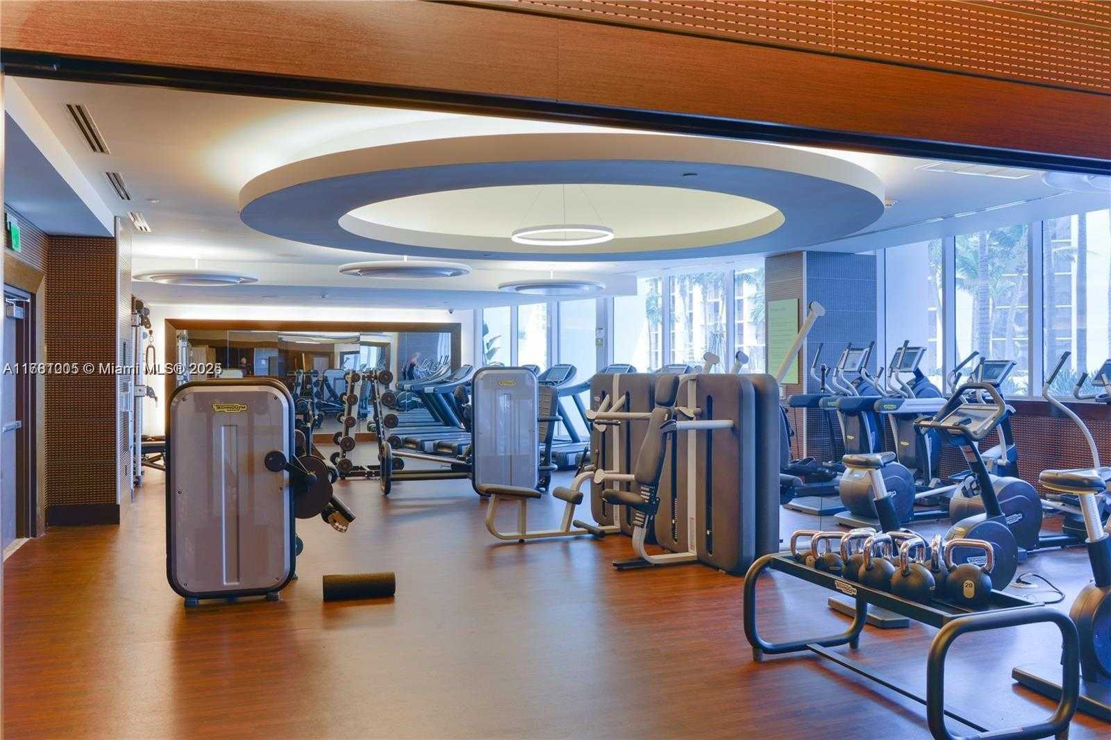Small Image of 200 BISCAYNE BOULEVARD WAY #3108, Miami Number 31