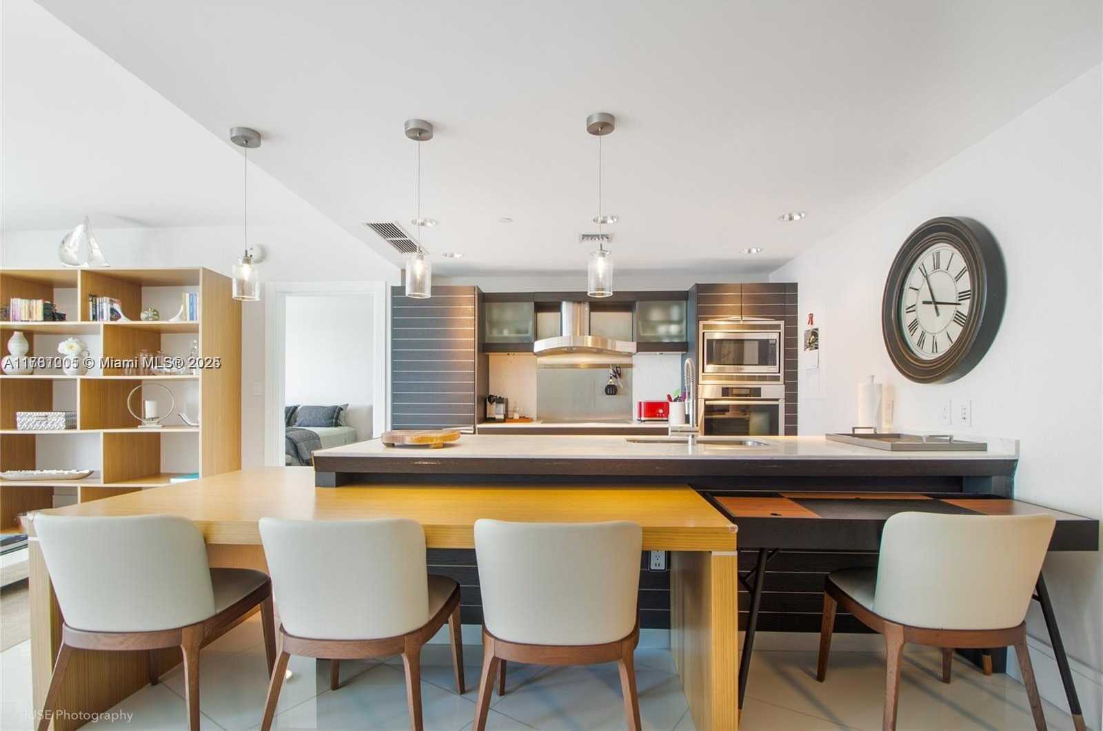 Small Image of 200 BISCAYNE BOULEVARD WAY #3108, Miami Number 6