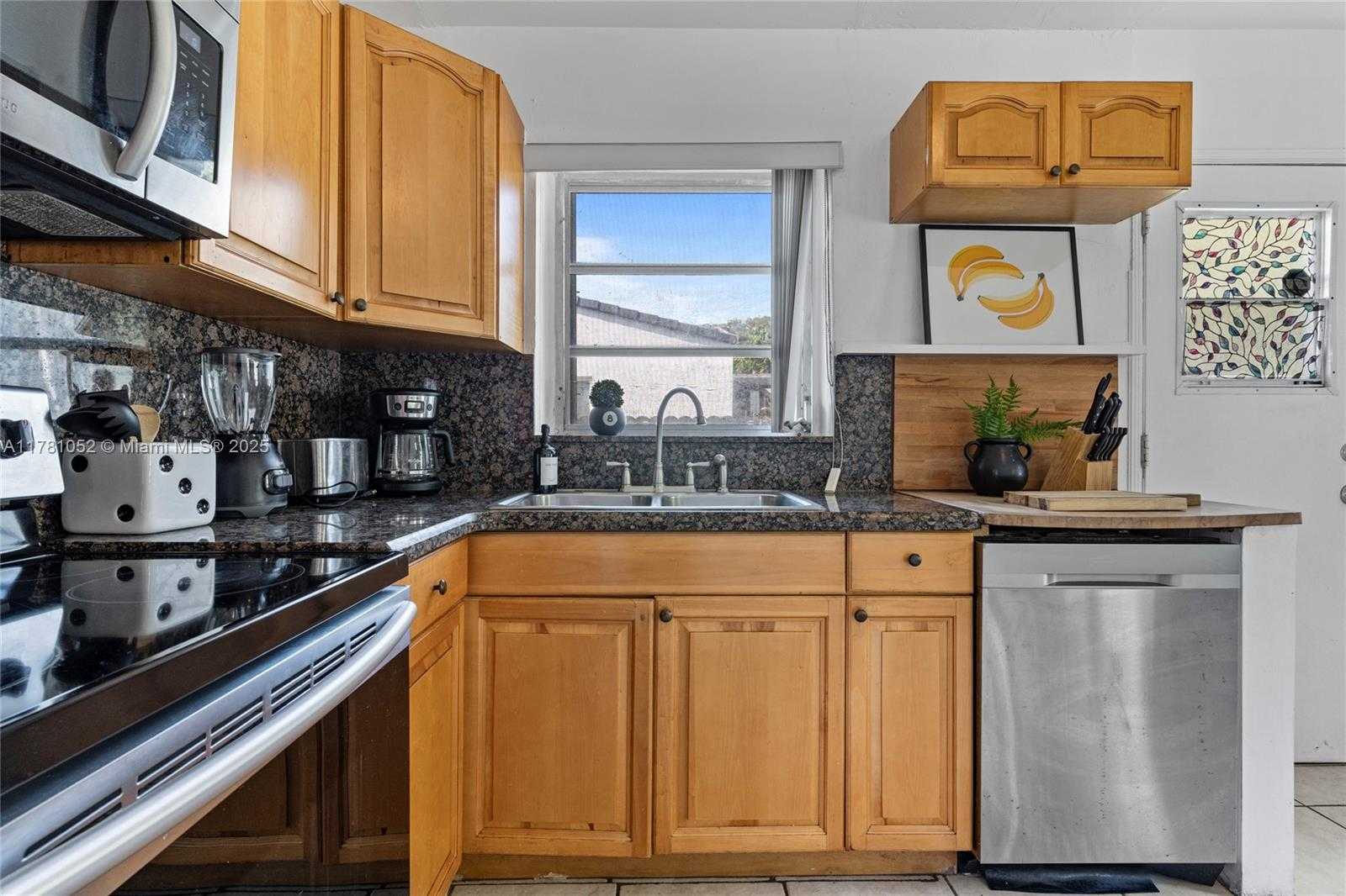 Small Image of 260 NORTH EAST 45TH ST, Miami Number 12