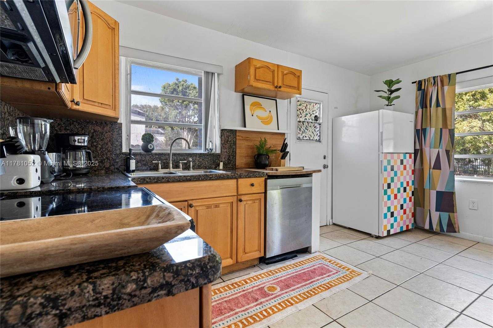 Small Image of 260 NORTH EAST 45TH ST, Miami Number 13