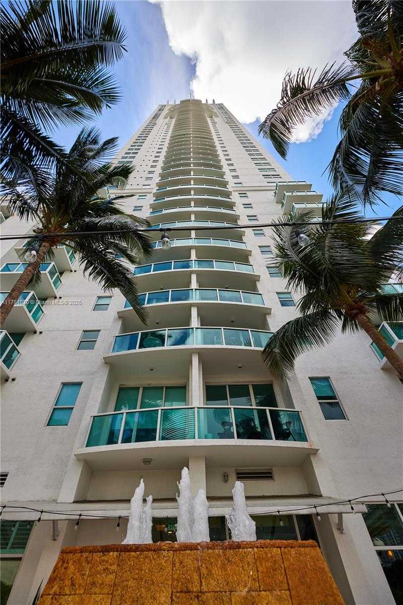 Small Image of 31 SOUTH EAST 5TH ST #3201, Miami Number 29