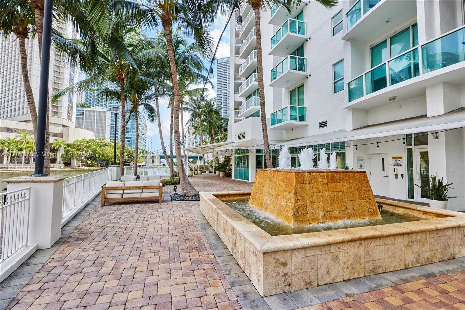 Small Image of 31 SOUTH EAST 5TH ST #3201, Miami Number 31