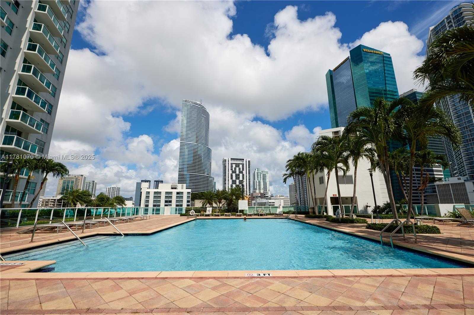 Small Image of 31 SOUTH EAST 5TH ST #3201, Miami Number 32