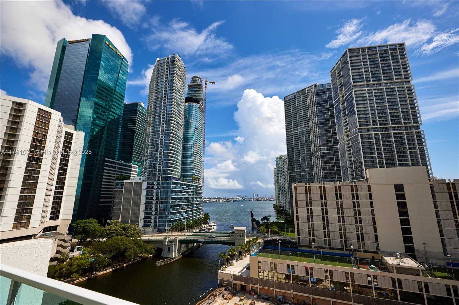 Small Image of 31 SOUTH EAST 5TH ST #3201, Miami Number 34