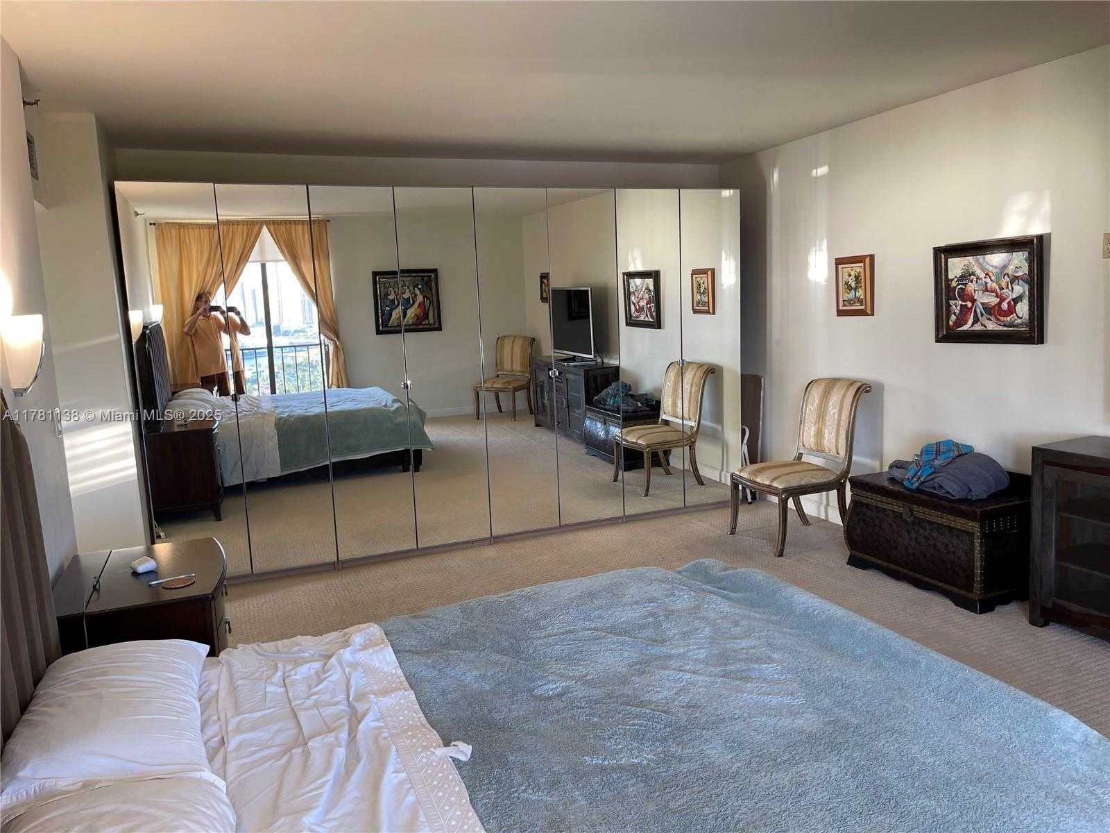 Small Image of 19355 TURNBERRY WAY #27E, Aventura Number 40