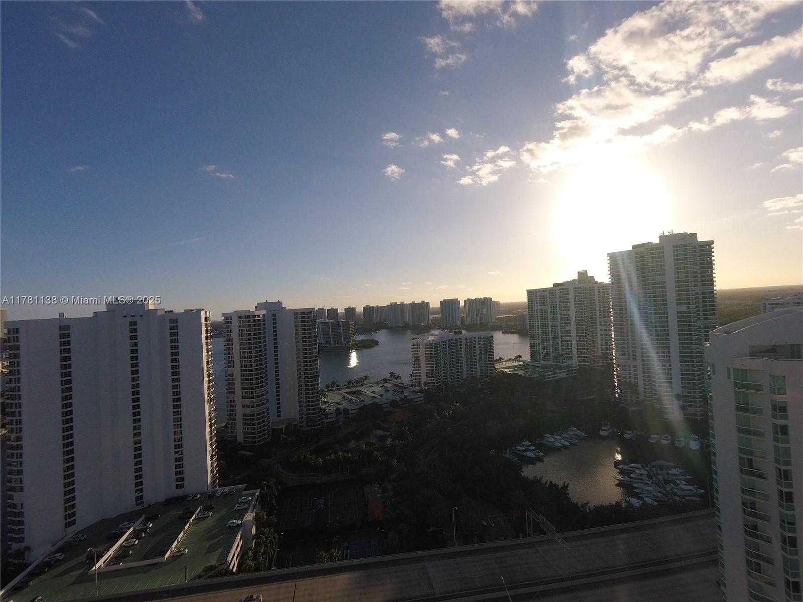 Small Image of 19355 TURNBERRY WAY #27E, Aventura Number 47