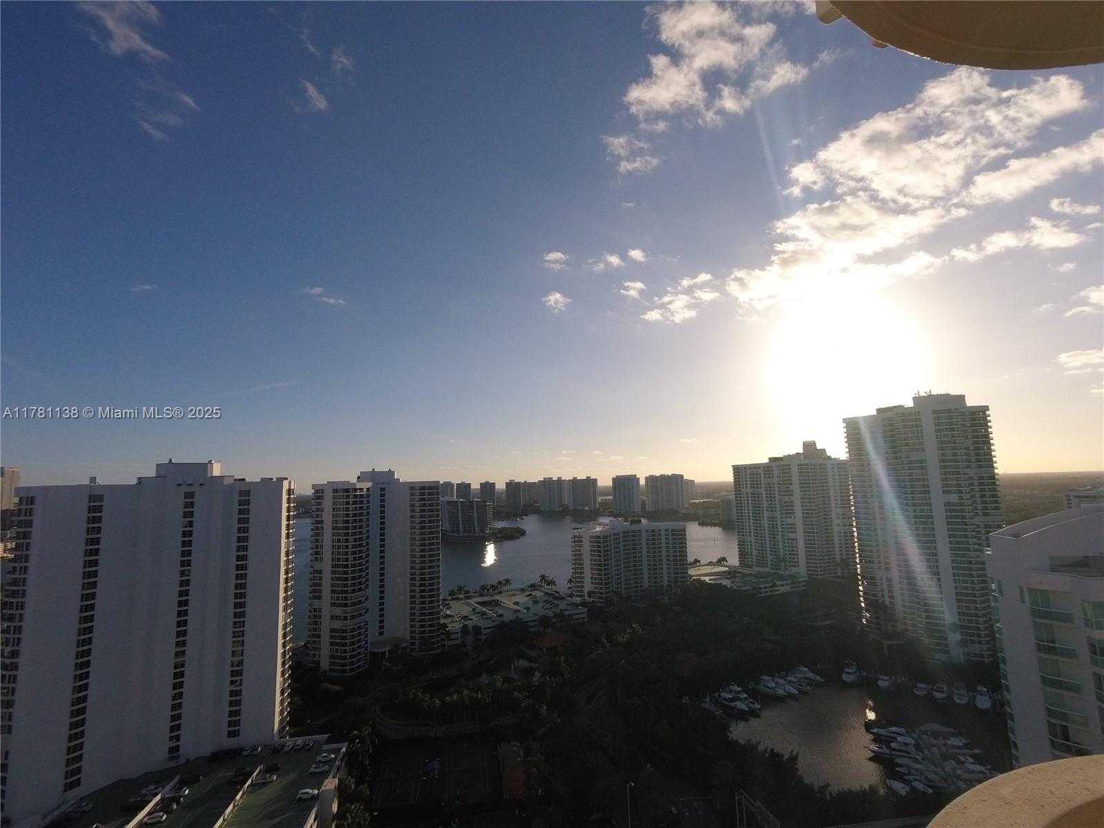 Small Image of 19355 TURNBERRY WAY #27E, Aventura Number 48