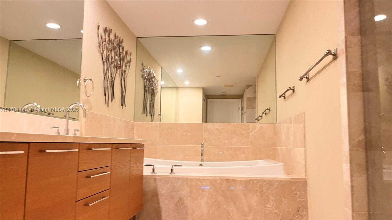 Small Image of 17001 COLLINS AVE #2006, Sunny Isles Beach Number 10