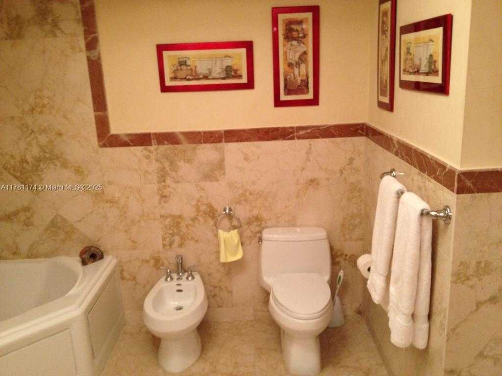 Small Image of 17555 SOUTH WEST ATLANTIC BLVD #PH2, Sunny Isles Beach Number 10