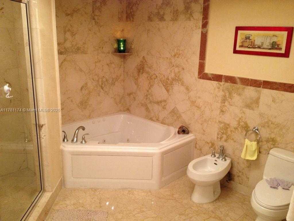 Small Image of 17555 SOUTH WEST ATLANTIC BLVD #PH2, Sunny Isles Beach Number 11