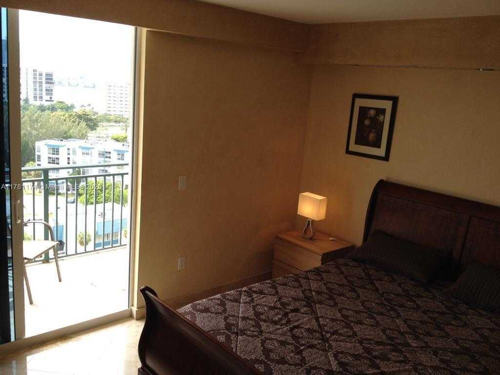 Small Image of 17555 SOUTH WEST ATLANTIC BLVD #PH2, Sunny Isles Beach Number 14