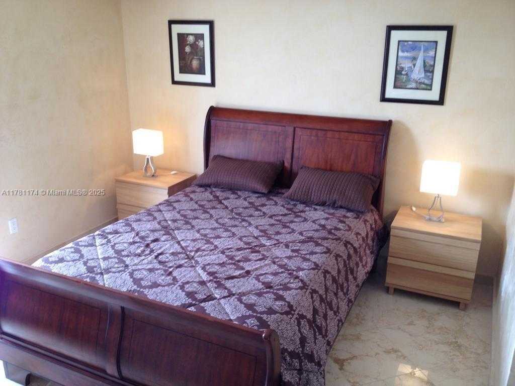 Small Image of 17555 SOUTH WEST ATLANTIC BLVD #PH2, Sunny Isles Beach Number 15