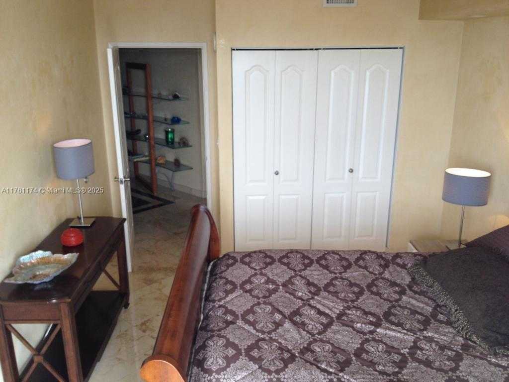 Small Image of 17555 SOUTH WEST ATLANTIC BLVD #PH2, Sunny Isles Beach Number 16