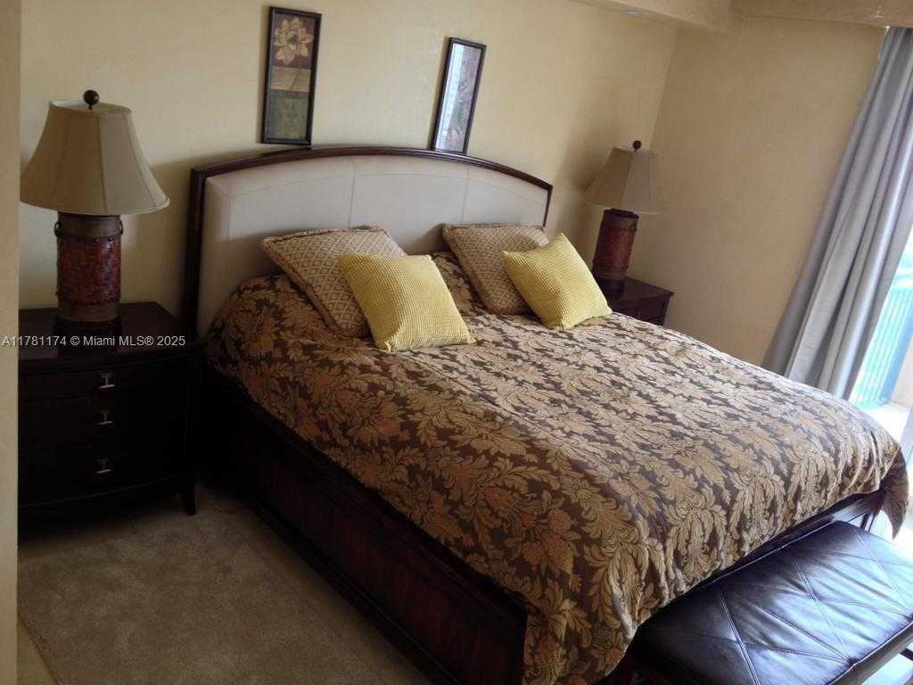 Small Image of 17555 SOUTH WEST ATLANTIC BLVD #PH2, Sunny Isles Beach Number 7