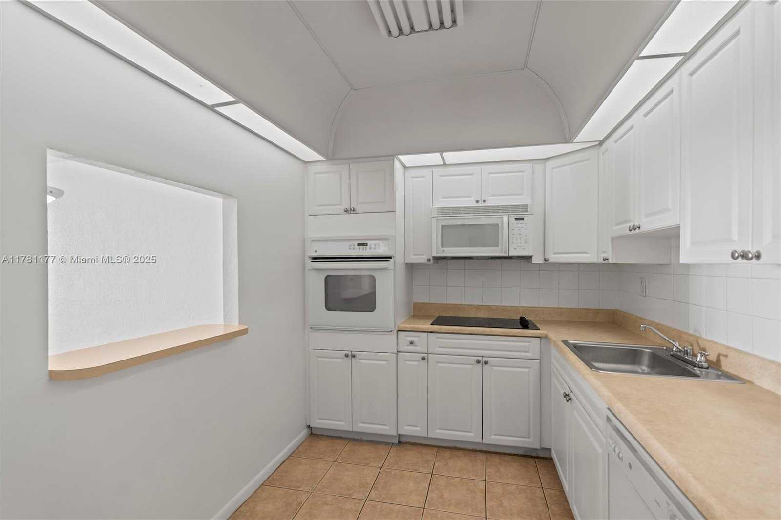 Small Image of 19390 COLLINS AVE #611, Sunny Isles Beach Number 13