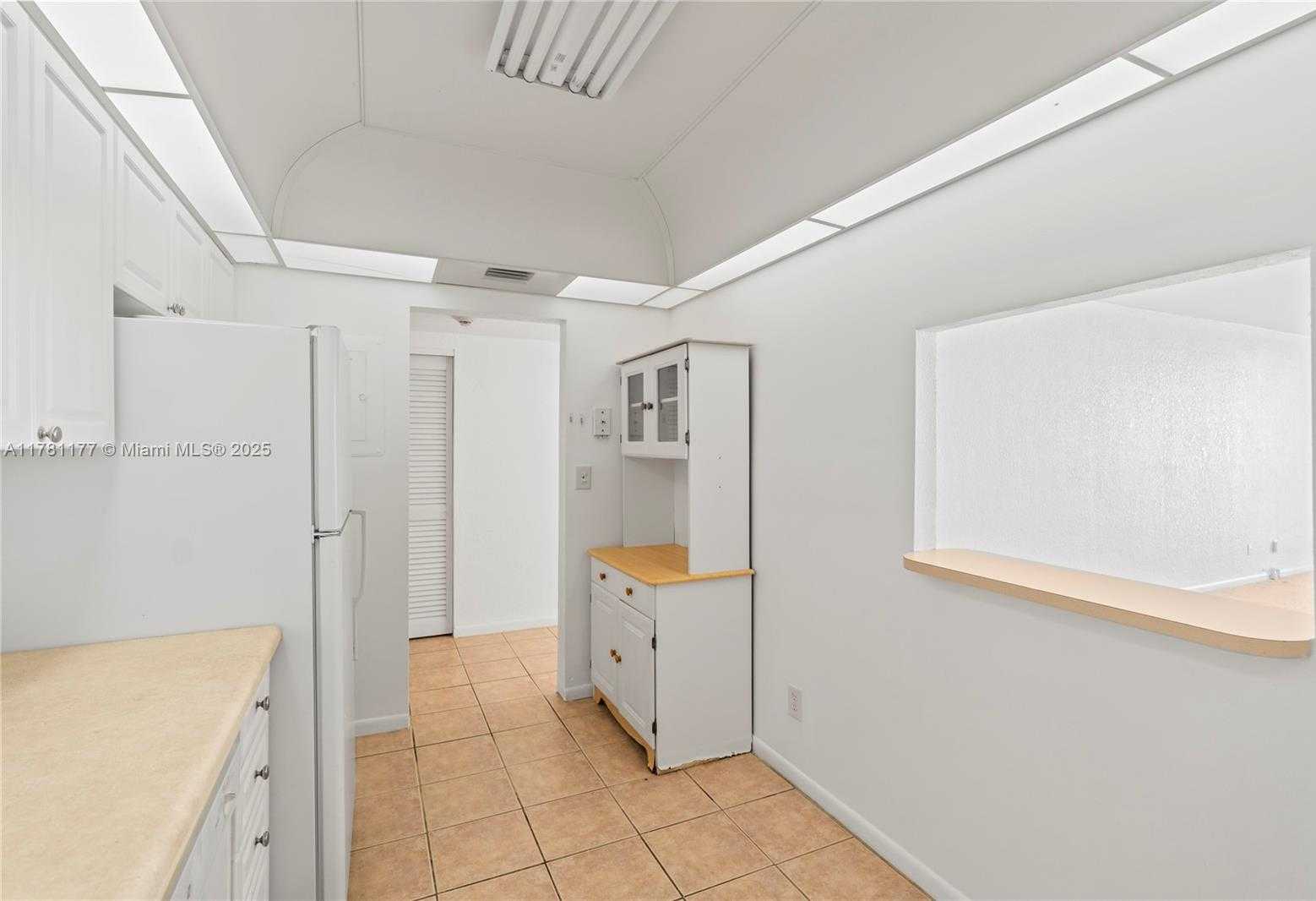 Small Image of 19390 COLLINS AVE #611, Sunny Isles Beach Number 18