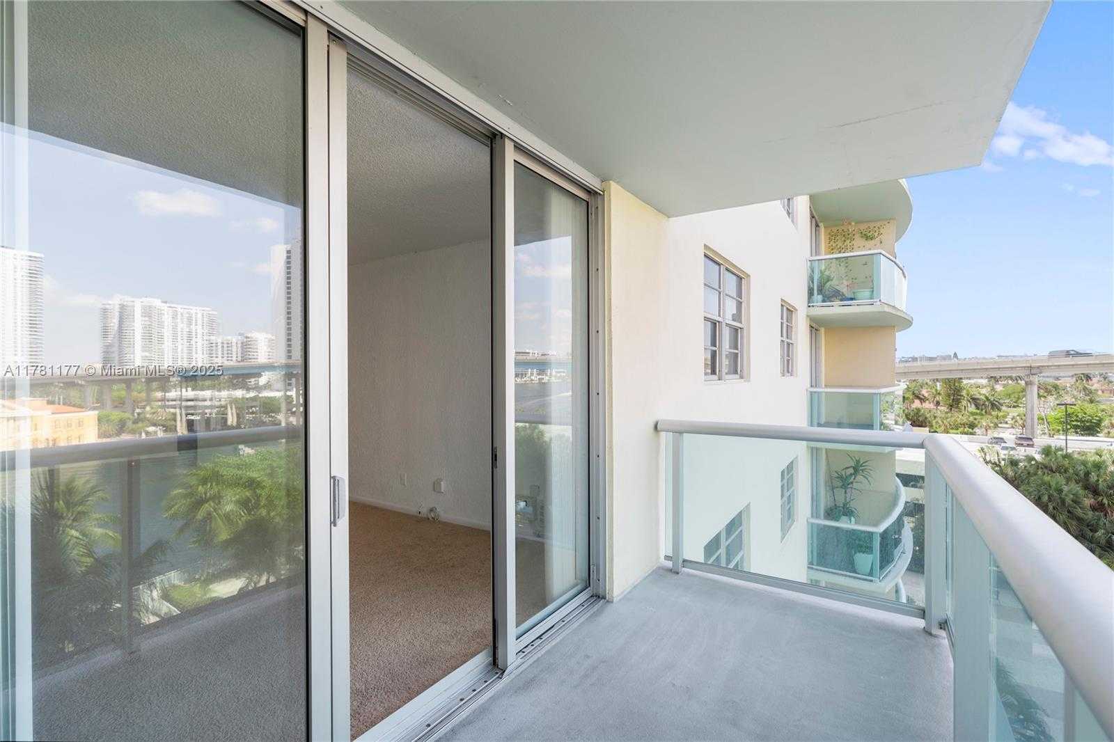 Small Image of 19390 COLLINS AVE #611, Sunny Isles Beach Number 25