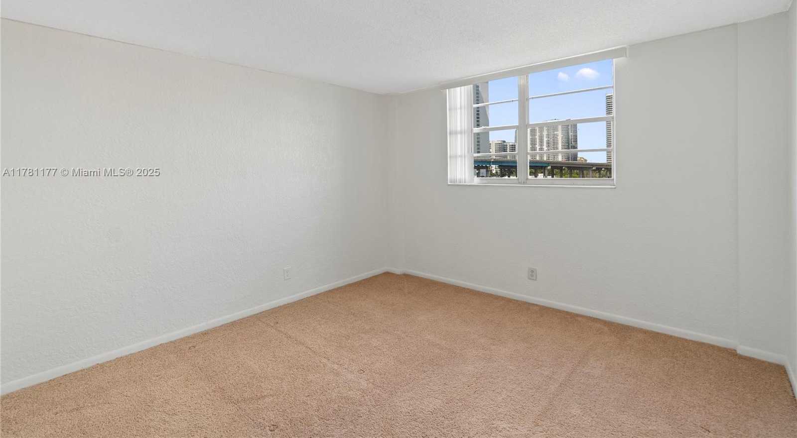 Small Image of 19390 COLLINS AVE #611, Sunny Isles Beach Number 7