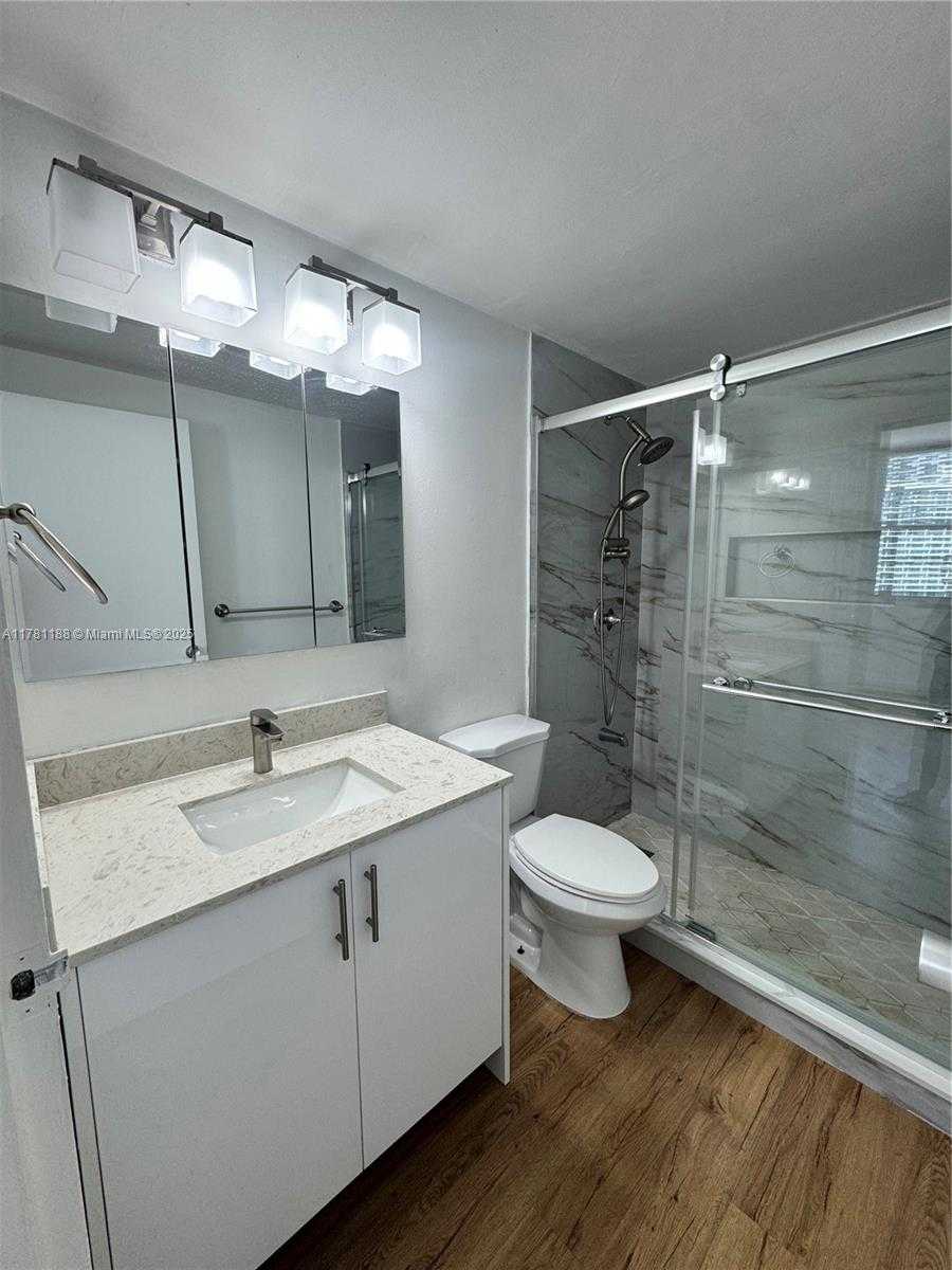 Small Image of 999 BRICKELL BAY DR #1411, Miami Number 27