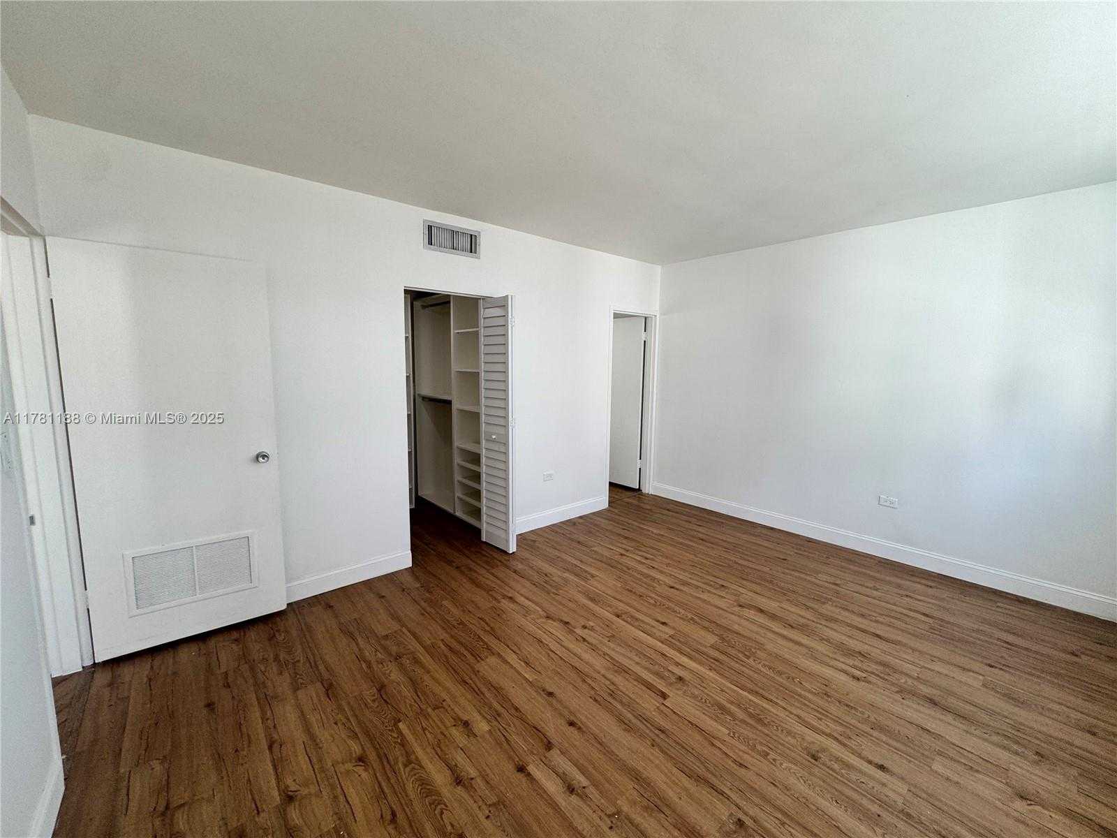 Small Image of 999 BRICKELL BAY DR #1411, Miami Number 29