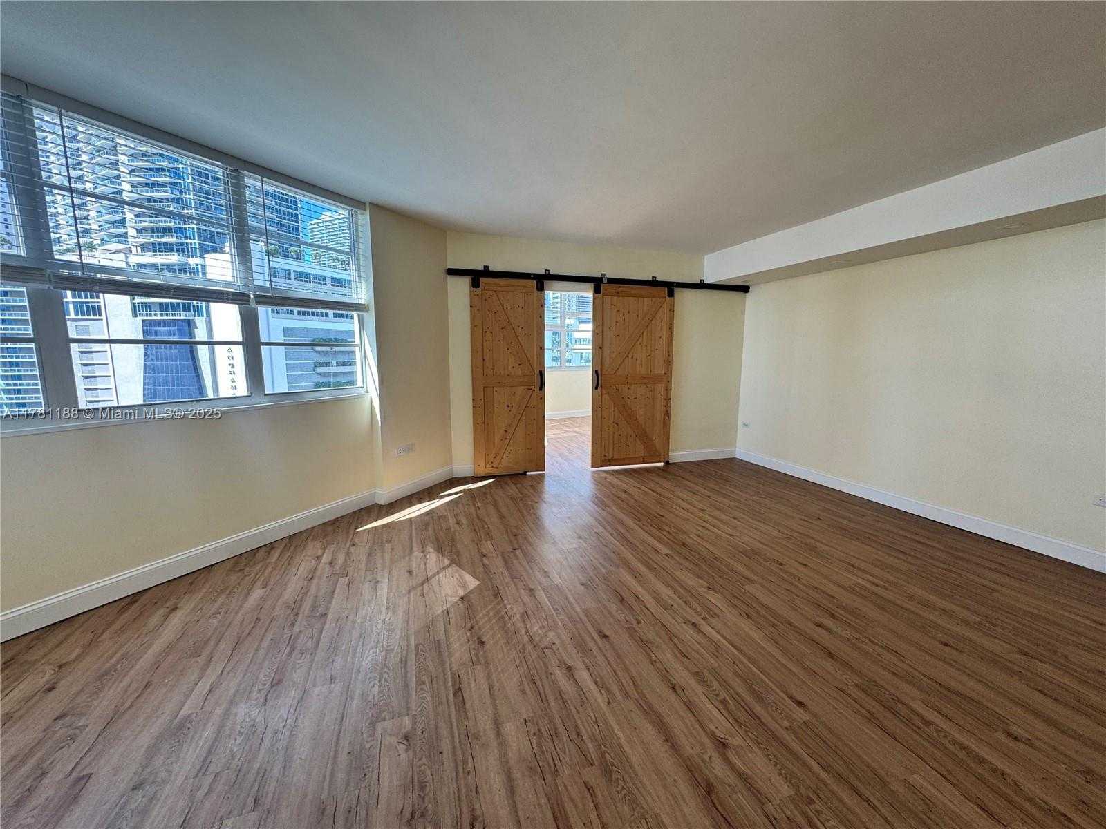 Small Image of 999 BRICKELL BAY DR #1411, Miami Number 30
