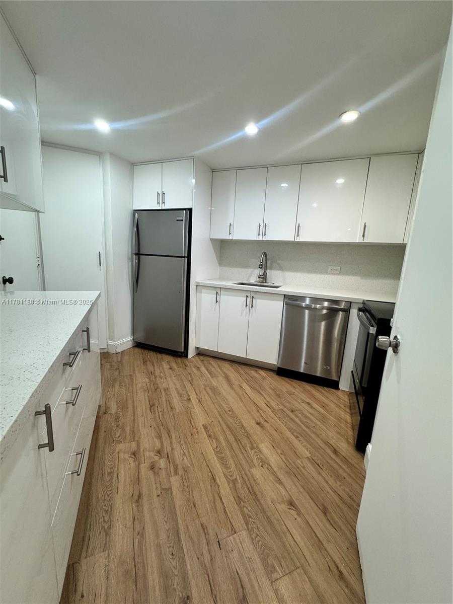 Small Image of 999 BRICKELL BAY DR #1411, Miami Number 41