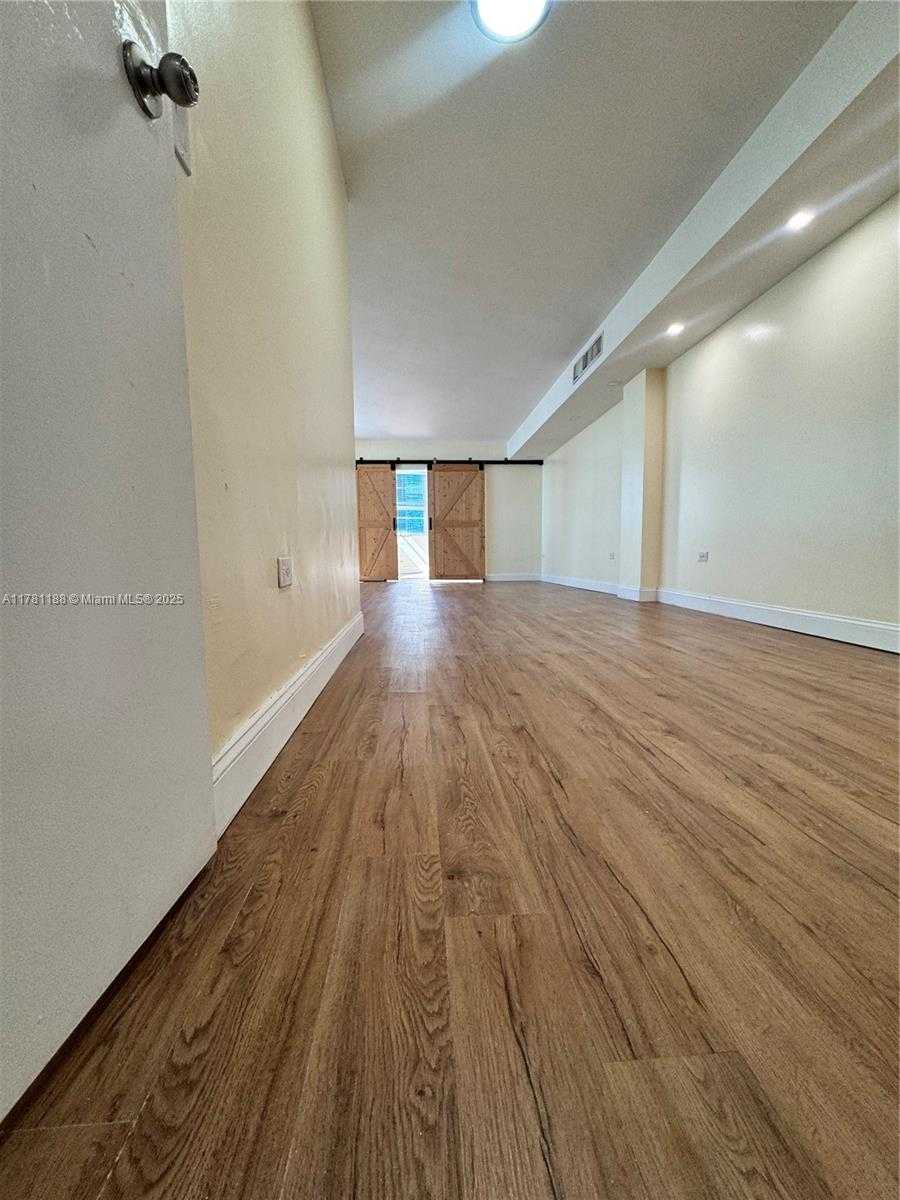 Small Image of 999 BRICKELL BAY DR #1411, Miami Number 47